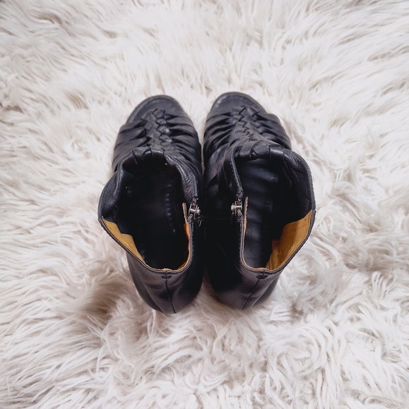 FRYE Marlene Twisted Leather Sandals Black Flat Open Toe Size 8.5 - Picture 5 of 8